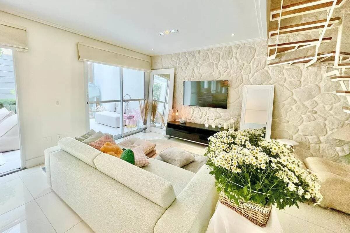 Casa em Condomínio à venda, 3 dormitórios e 167 m² útil, Vila Sofia - SP - foto 1