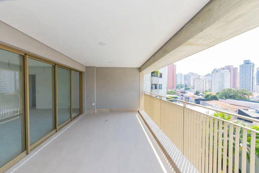 Apartamento à venda, 3 suítes e 149 m², Moema - São Paulo - foto 1