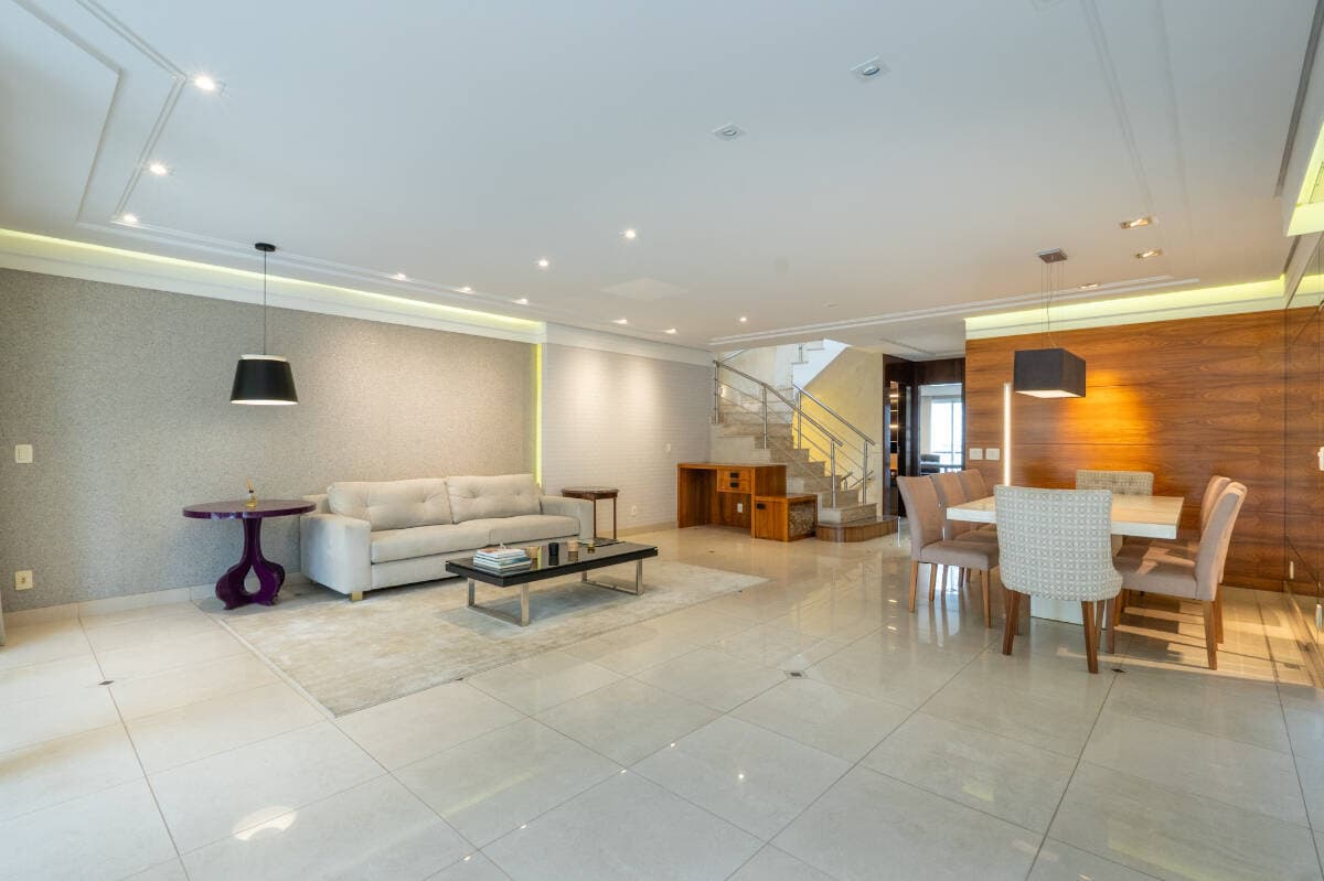 Casa em Condomínio à Venda, 4 Suítes e 383m², Jardim Panorama – SP - foto 1