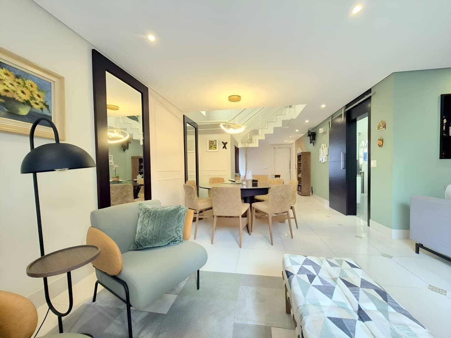 Casa em condomínio à venda, 4 dormitórios e 180m², Jardim Prudência - SP - foto 1