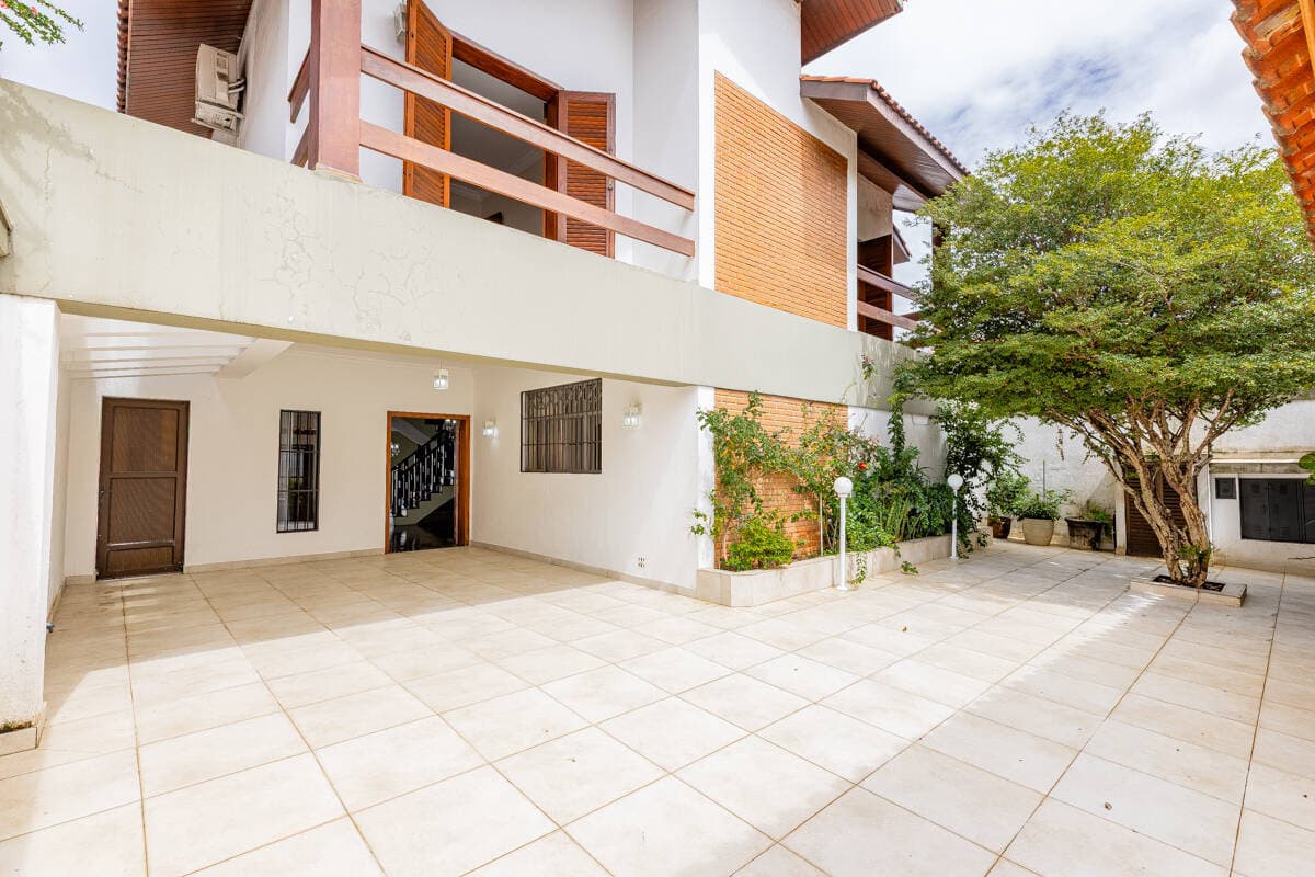 Casa de vila à venda, 4 suítes e 373m², Jardim Campo Grande - SP - foto 1